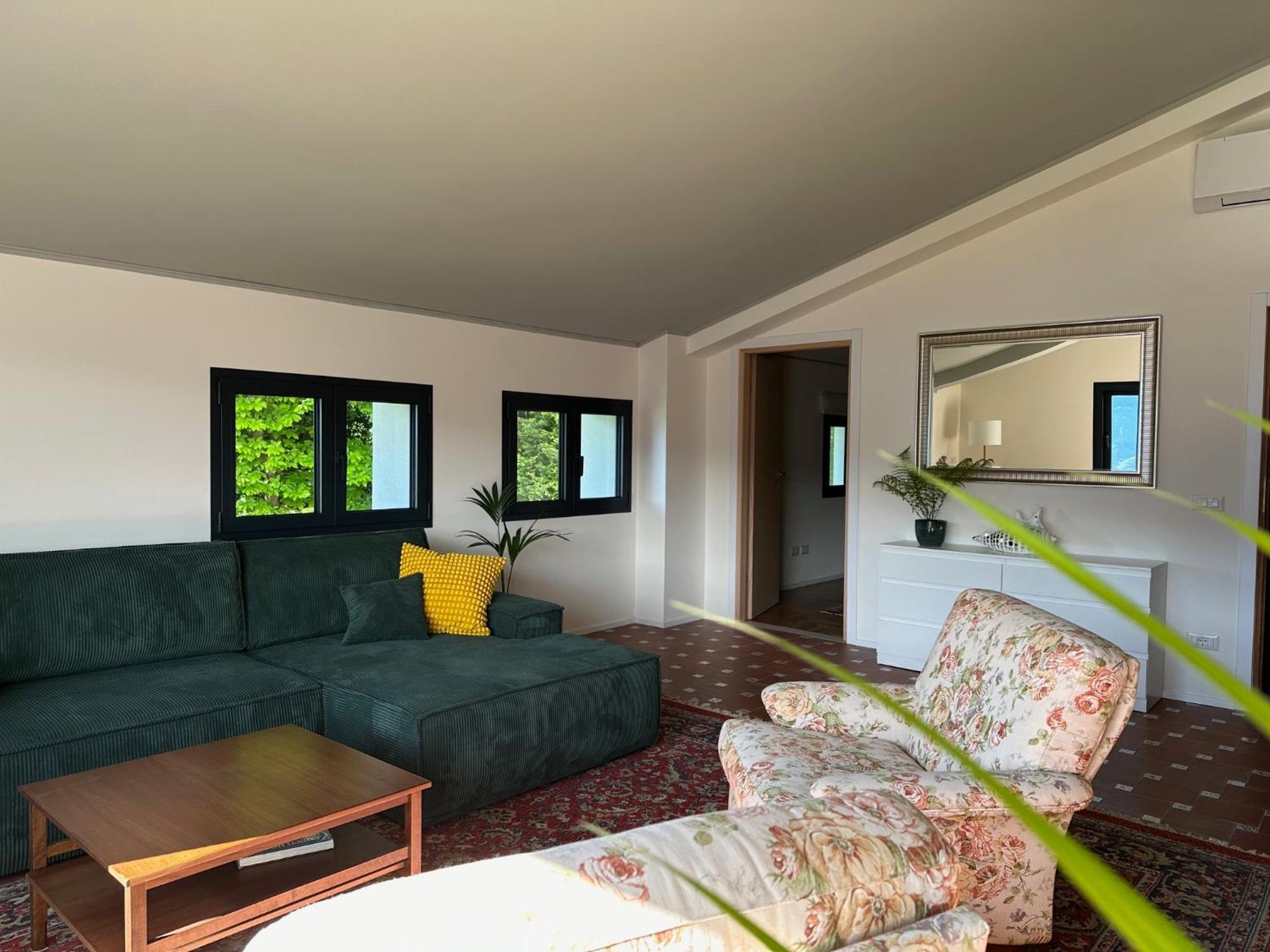 Villa D'Alba Guest House Civenna Bagian luar foto