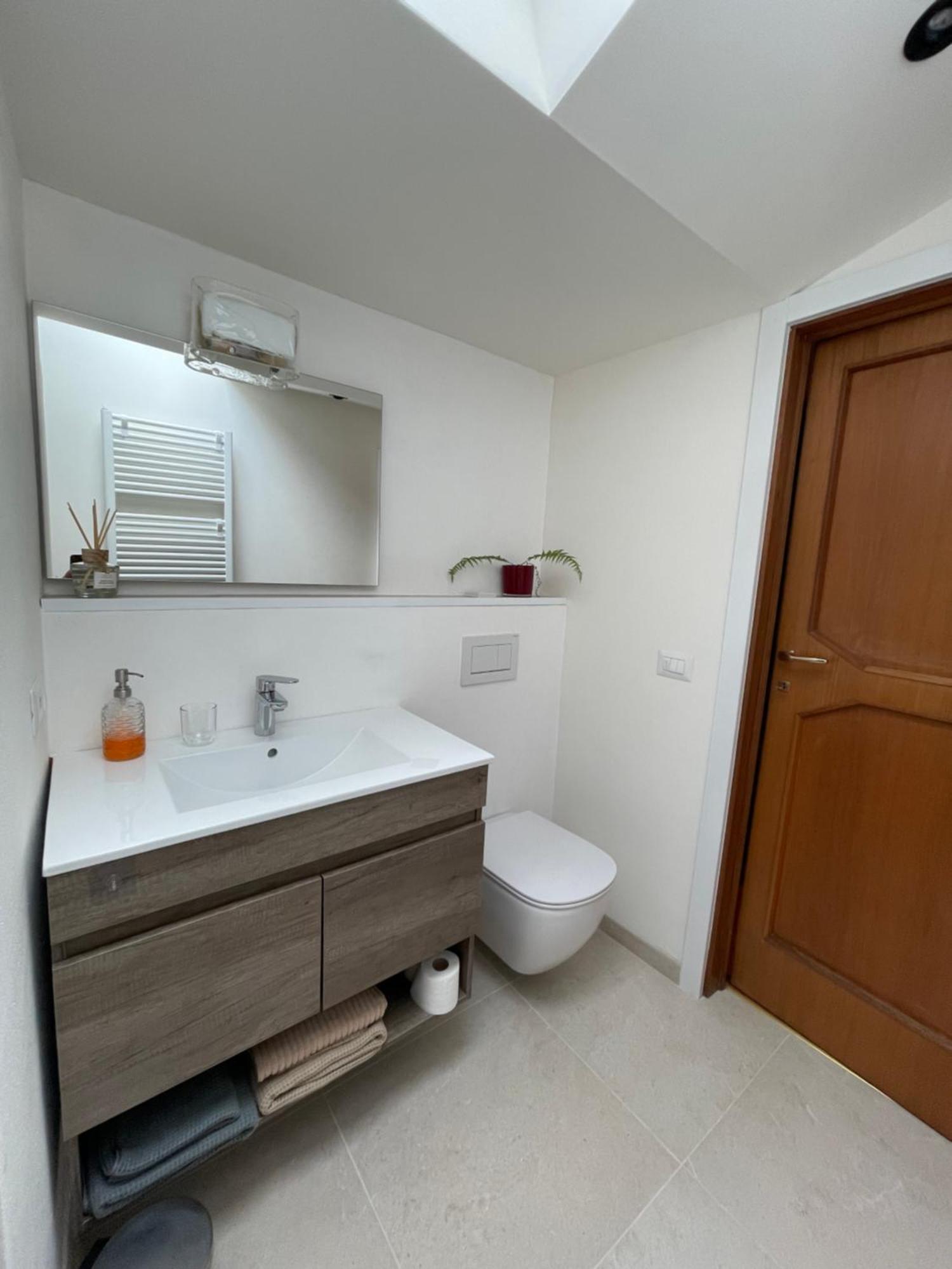Villa D'Alba Guest House Civenna Bagian luar foto